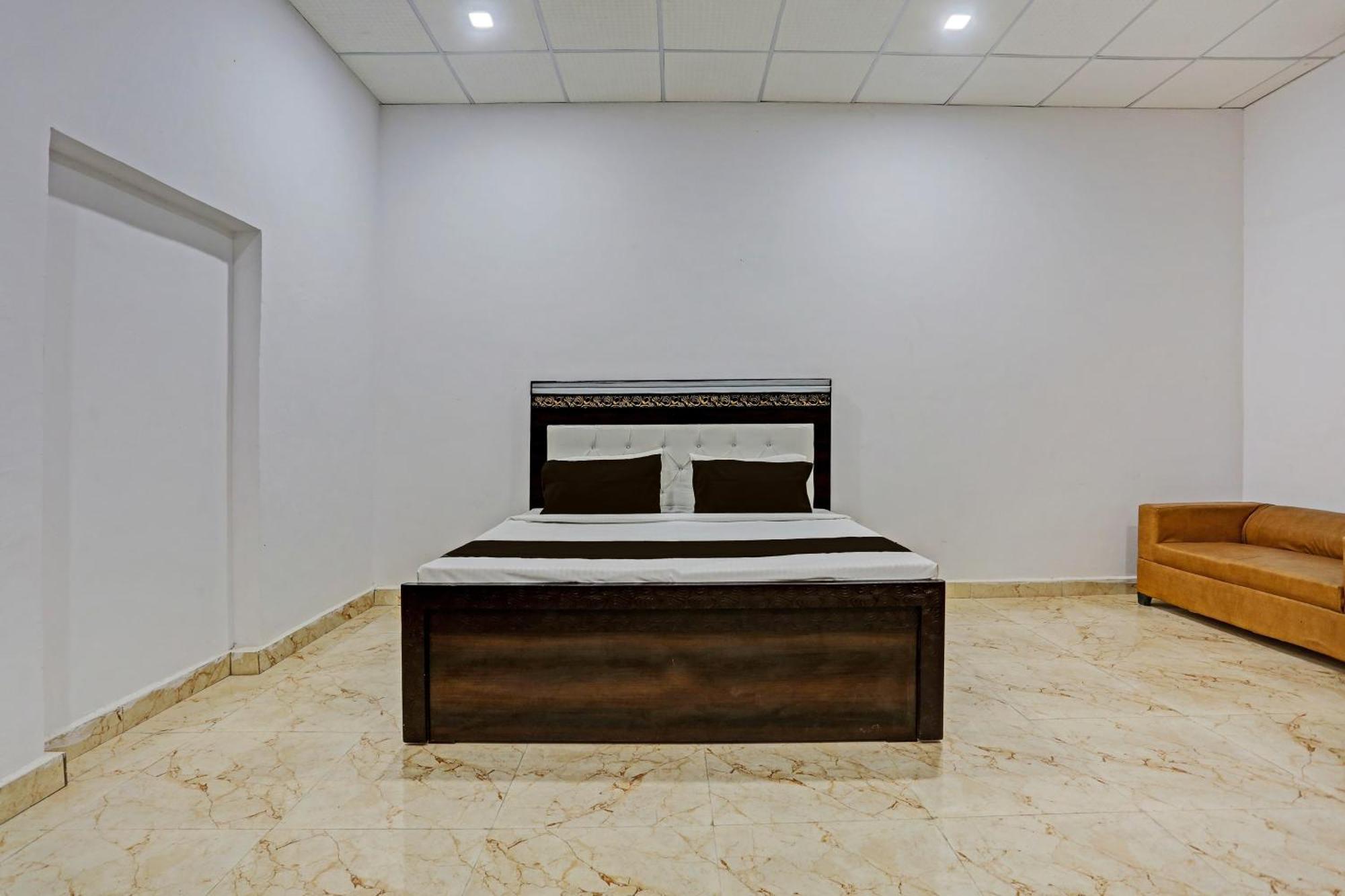 Hotel O Murliwala Wedding Palace And Resort Samalkha 외부 사진