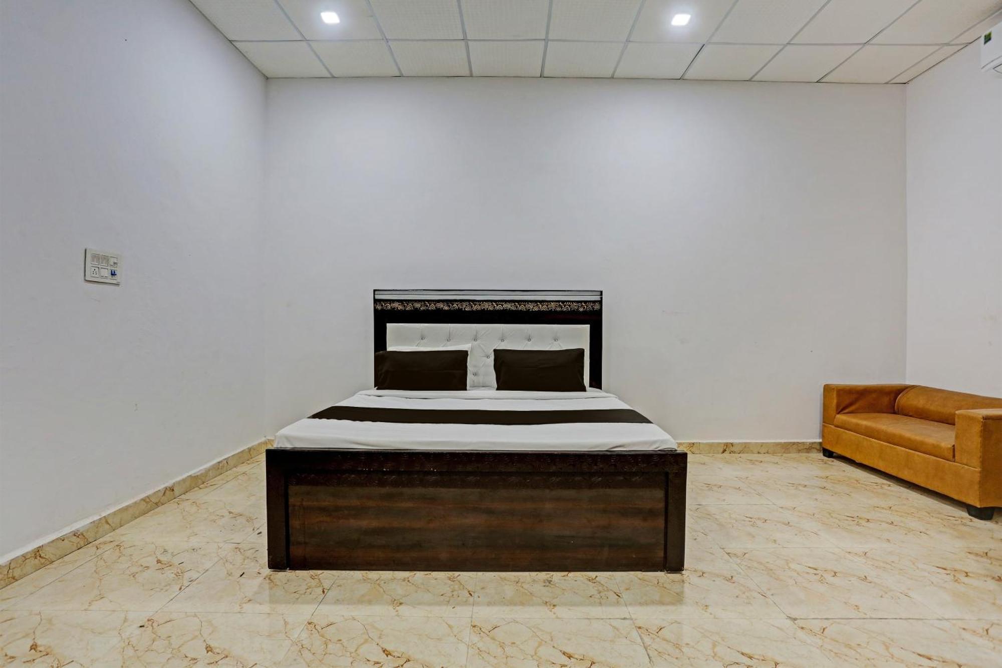 Hotel O Murliwala Wedding Palace And Resort Samalkha 외부 사진